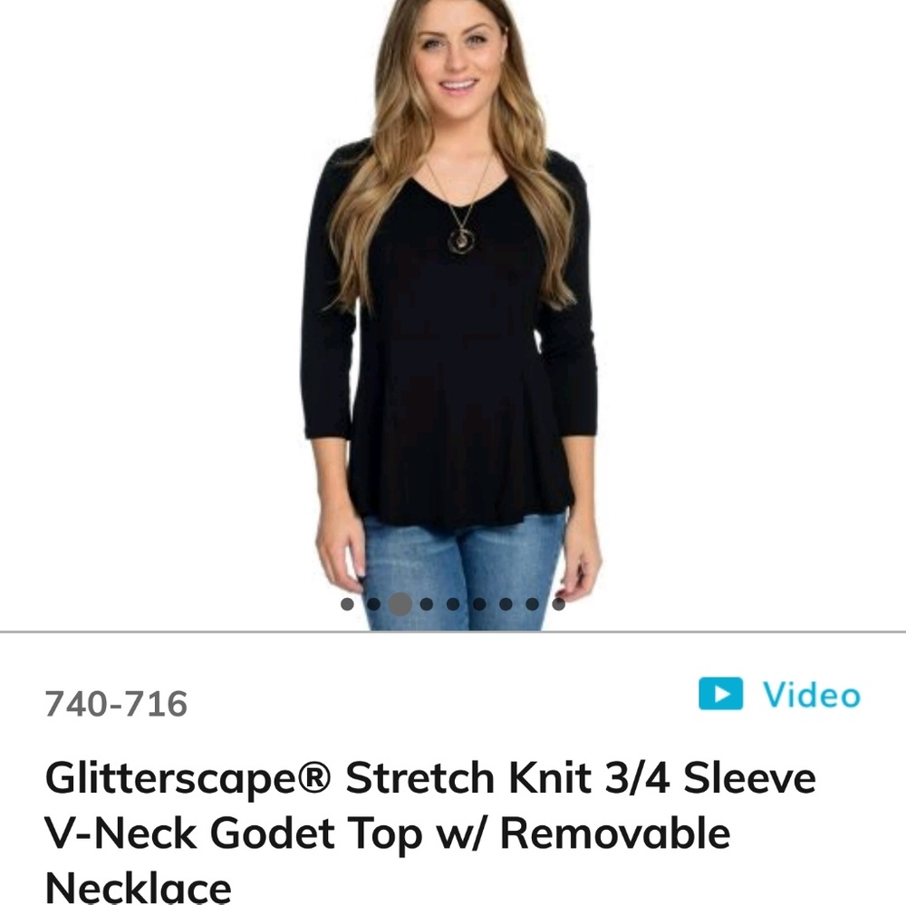 Black 3/4 sleeve top with removable gold necklace